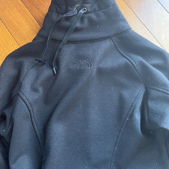 North Face Fleece Jacket - Picture 6 of 6